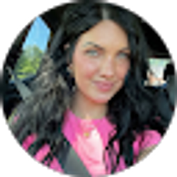 Profile photo of Jolie Wilburn