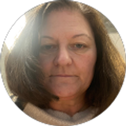 Profile photo of Lisa Thomason