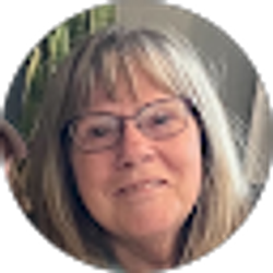 Profile photo of Nancy Theis