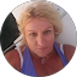 Profile photo of Vicki Kinstner