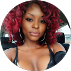 Profile photo of Carolyn Jones