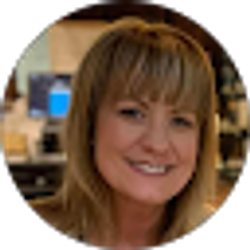 Profile photo of Dawn Staudenmaier