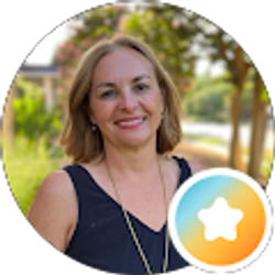 Profile photo of Jennifer Luker