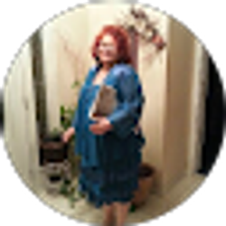 Profile photo of Shirley Ross