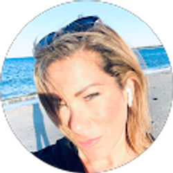Profile photo of Linda Jolly
