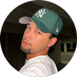 Profile photo of Isaac Saige