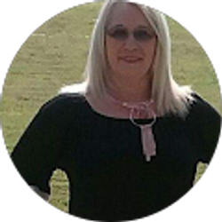 Profile photo of Angie Nix