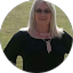 Profile photo of Angie Nix
