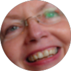 Profile photo of Lynda Savage