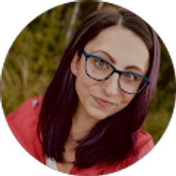 Profile photo of Lindsey Grennan