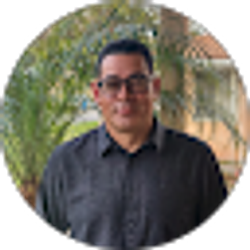 Profile photo of Cesar Arciniega