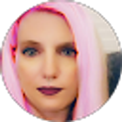 Profile photo of Nikki Jeske