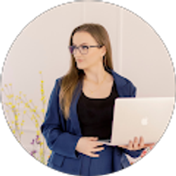 Profile photo of Hannah Loder