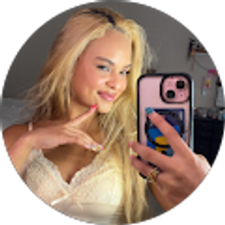 Profile photo of Karina Amaya