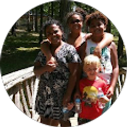 Profile photo of Suzanne Bowman