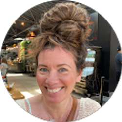 Profile photo of Lisa Newman