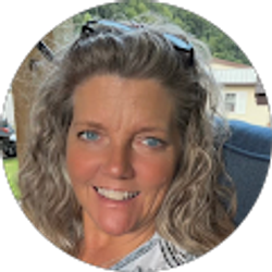 Profile photo of Pam Bailey