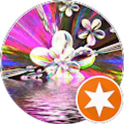 Profile photo of Carrie Hood