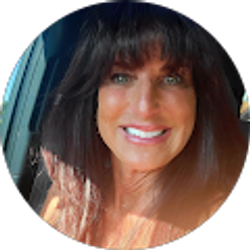 Profile photo of Christine Ruscak