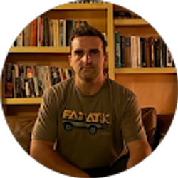 Profile photo of Ian