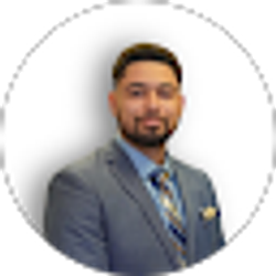 Profile photo of Alex Thompson