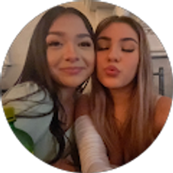 Profile photo of Lindsay Torres