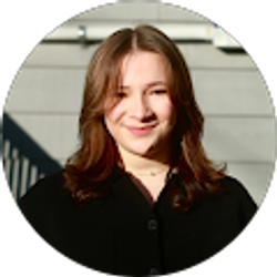 Profile photo of Hallie Graves