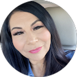 Profile photo of Ana Luna