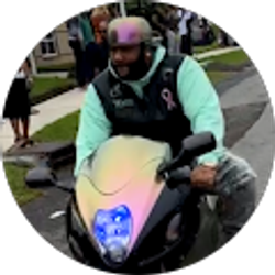 Profile photo of Oliver Taylor