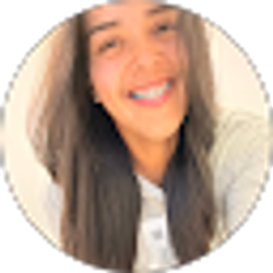 Profile photo of Lorraine Roman