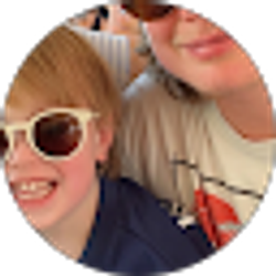 Profile photo of Jenni Roman