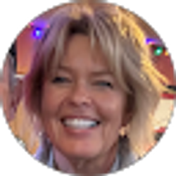 Profile photo of Deb Lanik