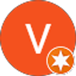 Profile photo of Vee Mench