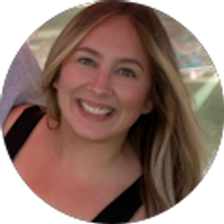 Profile photo of Amanda Knuth