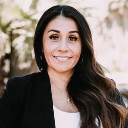 Profile photo of a State Farm Agent named: Sabrina Deitchler