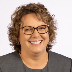 Profile photo of a State Farm Agent named: Laura Keim