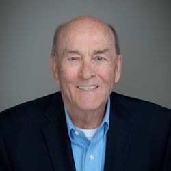 Profile photo of a State Farm Agent named: Dennis Harrington