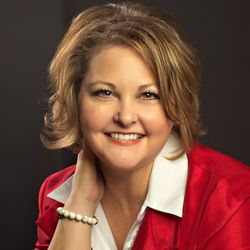 Profile photo of a State Farm Agent named: Michelle Linker