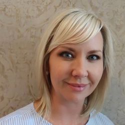 Profile photo of a State Farm Agent named: Anne Reeves