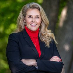 Profile photo of a State Farm Agent named: Layna Weldon