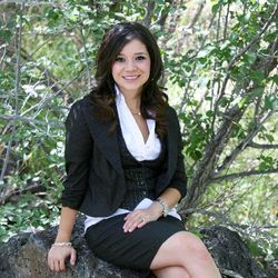 Profile photo of a State Farm Agent named: Andrea Suazo