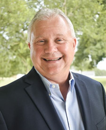 Profile photo of a State Farm Agent named: Ken Holdinghausen