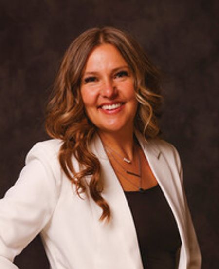 Profile photo of a State Farm Agent named: Amber Kramer
