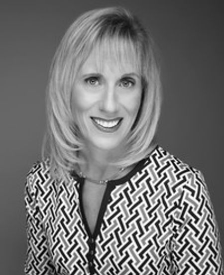 Profile photo of a State Farm Agent named: Kim Nava