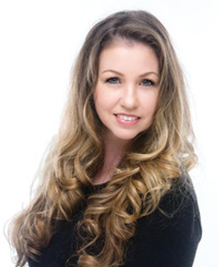 Profile photo of a State Farm Agent named: Amanda Froebe