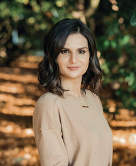 Profile photo of a State Farm Agent named: Elena Pleshakov