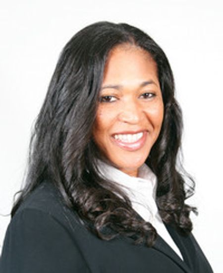 Profile photo of a State Farm Agent named: Glenda Greene