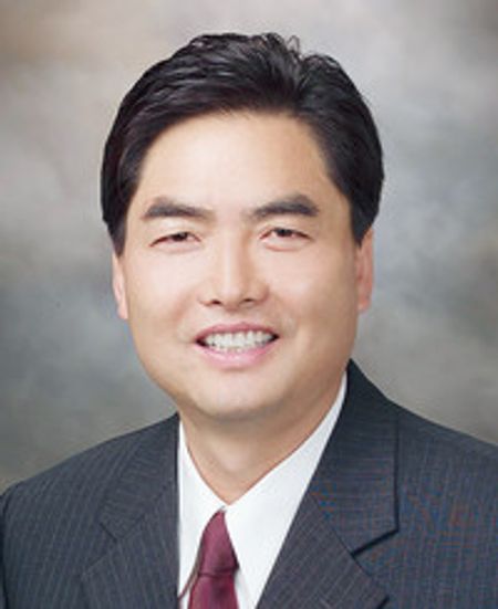 Profile photo of a State Farm Agent named: Young Pyo