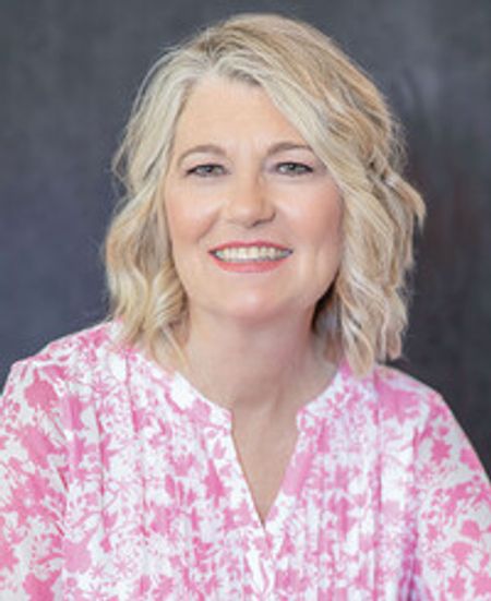 Profile photo of a State Farm Agent named: Lori Long