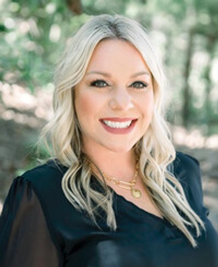 Profile photo of a State Farm Agent named: Kelsey Shay